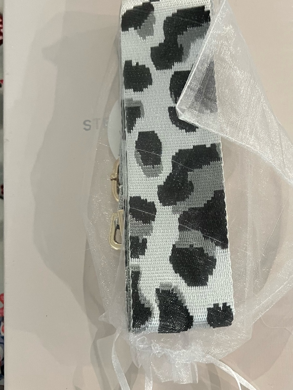 Silver Leopard Print Bag Strap with Gold Hardware - New in Orig Packaging - Picture 6 of 9
